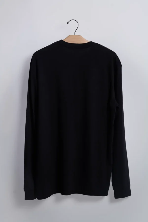 R207 black back